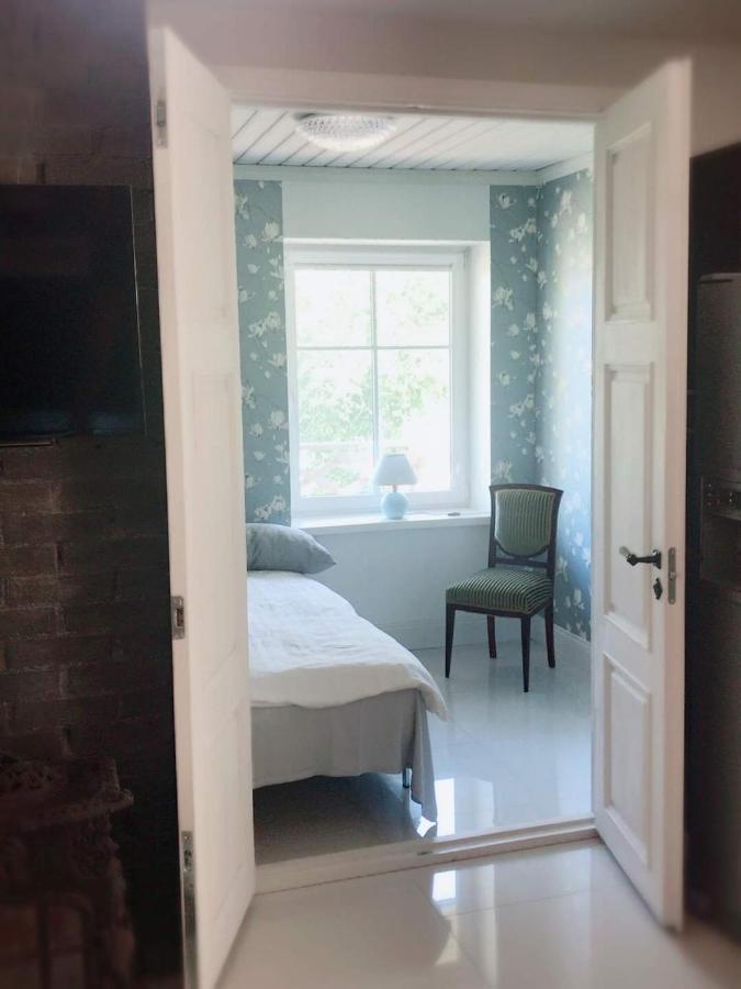 Villa Kertelhof Guesthouse Kardla Bagian luar foto