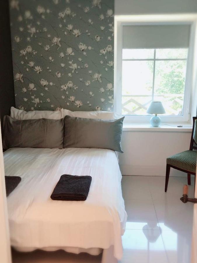 Villa Kertelhof Guesthouse Kardla Bagian luar foto