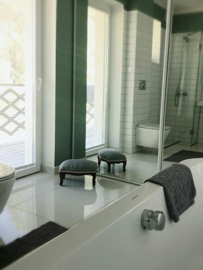 Villa Kertelhof Guesthouse Kardla Bagian luar foto