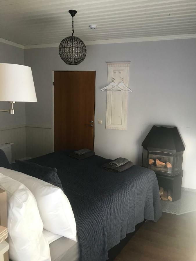 Villa Kertelhof Guesthouse Kardla Bagian luar foto