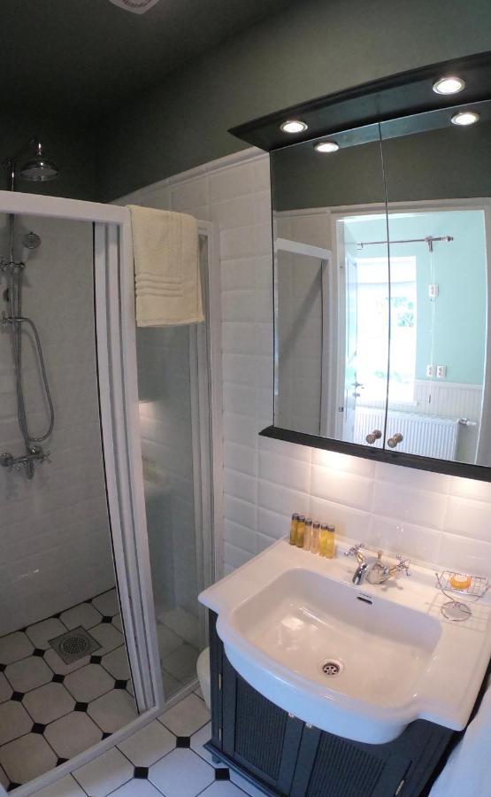 Villa Kertelhof Guesthouse Kardla Bagian luar foto